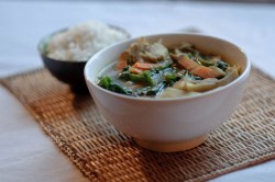 サムロー・コァコー（魚や豚肉などと野菜を混ぜるスープ）